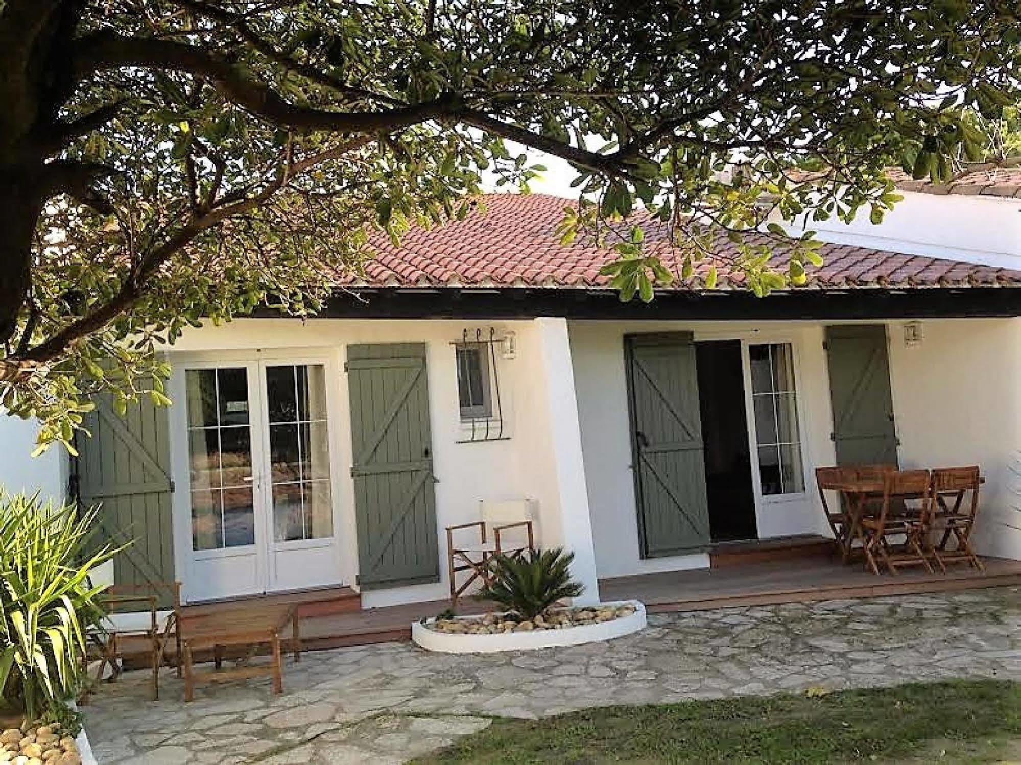 Mas des Rièges & Spa Saintes-Maries-de-La-Mer Exterior foto